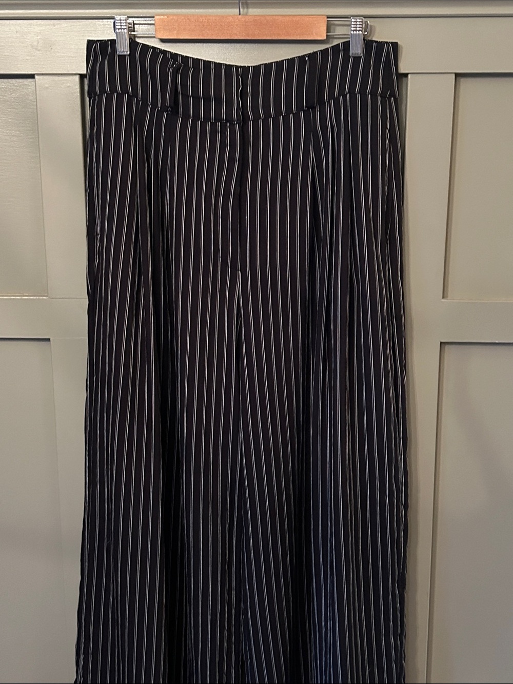 By Anthropologie Pinstripe Wide Leg Trousers Pants High Rise Black Size 14 - Picture 7 of 13